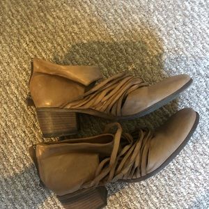 Pre-Owned Gidigio Booties, Sz 38